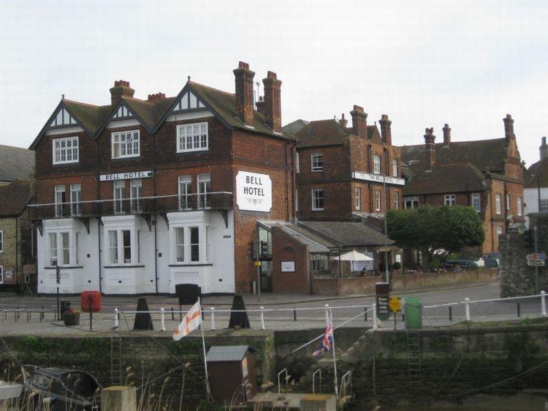 The Bell Hotel Sandwich Dış mekan fotoğraf